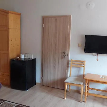 Lora בית הארחה *